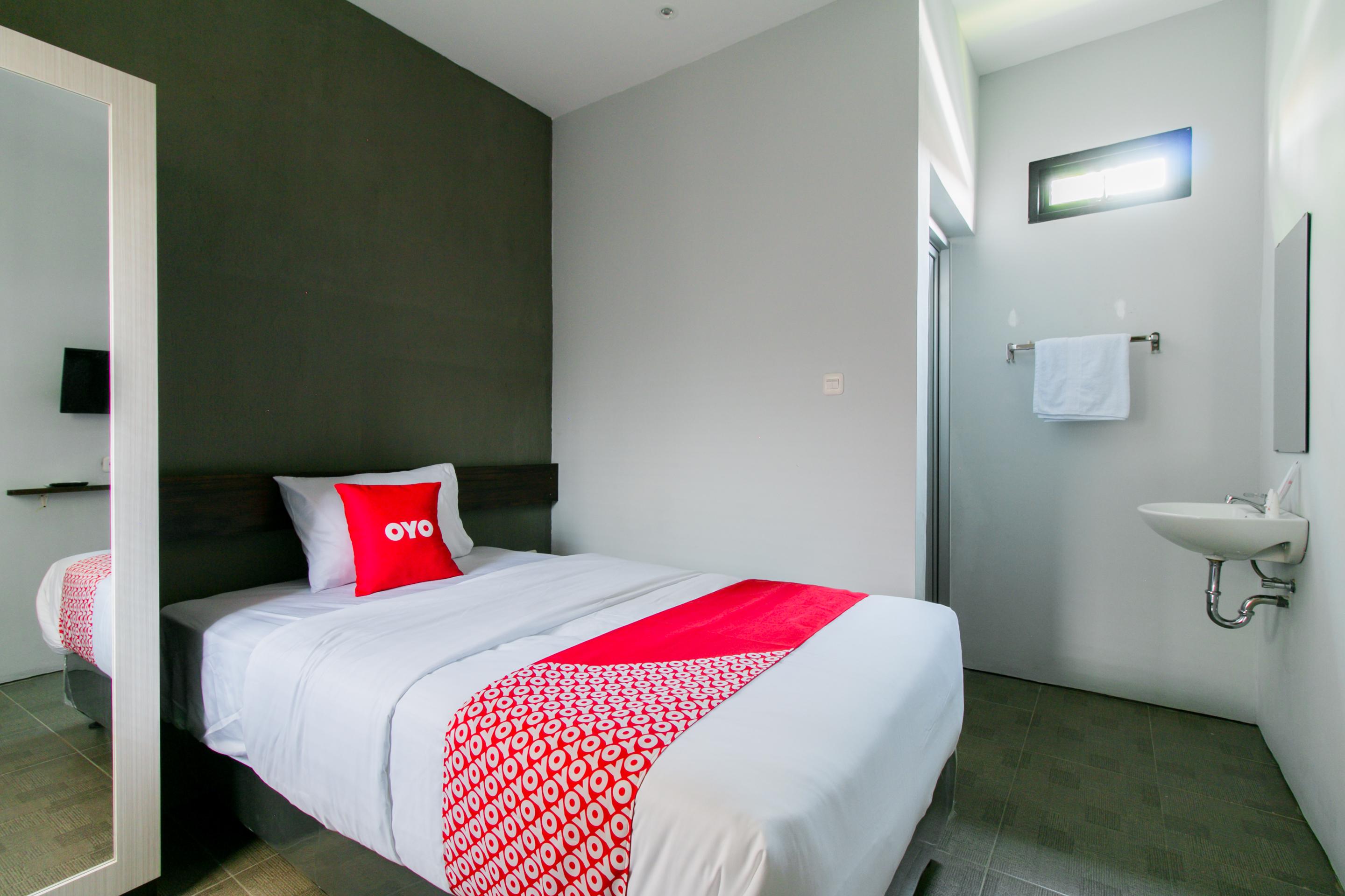 Capital O 1898 Louise Place Cianjur Exterior photo