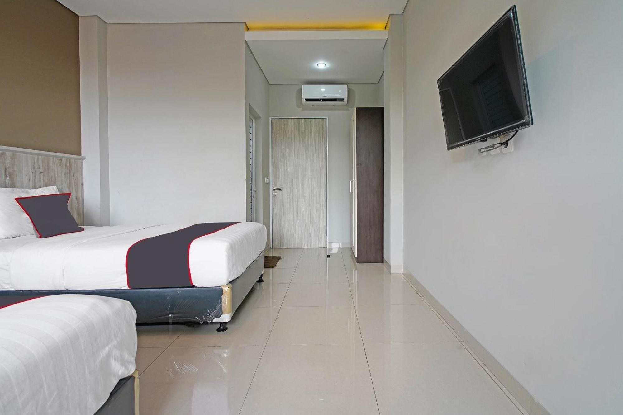 Capital O 1898 Louise Place Cianjur Exterior photo