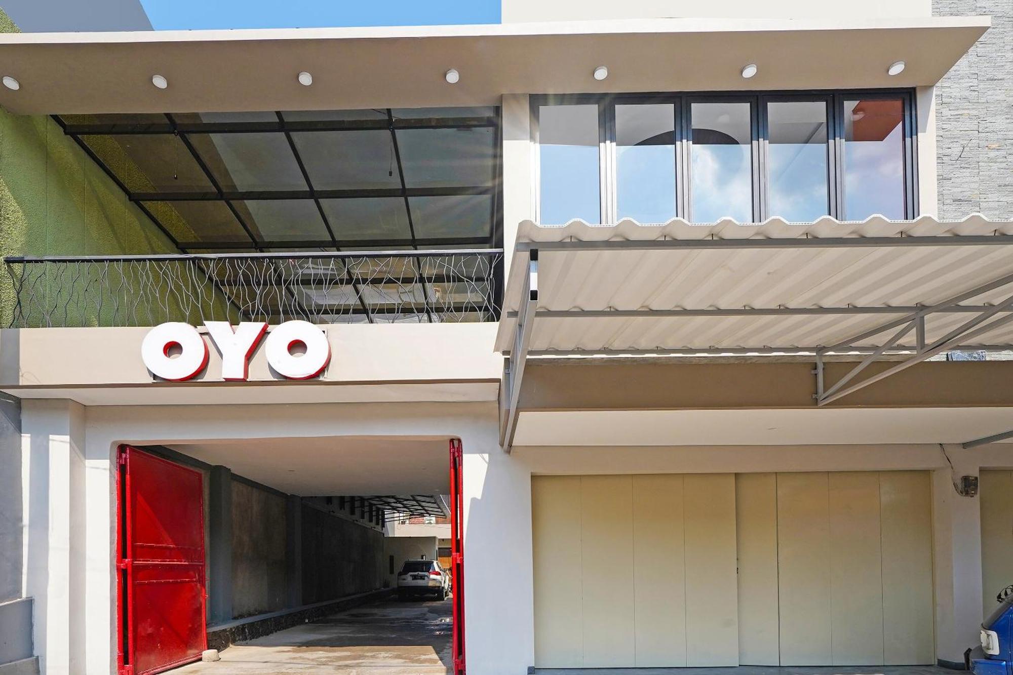 Capital O 1898 Louise Place Cianjur Exterior photo