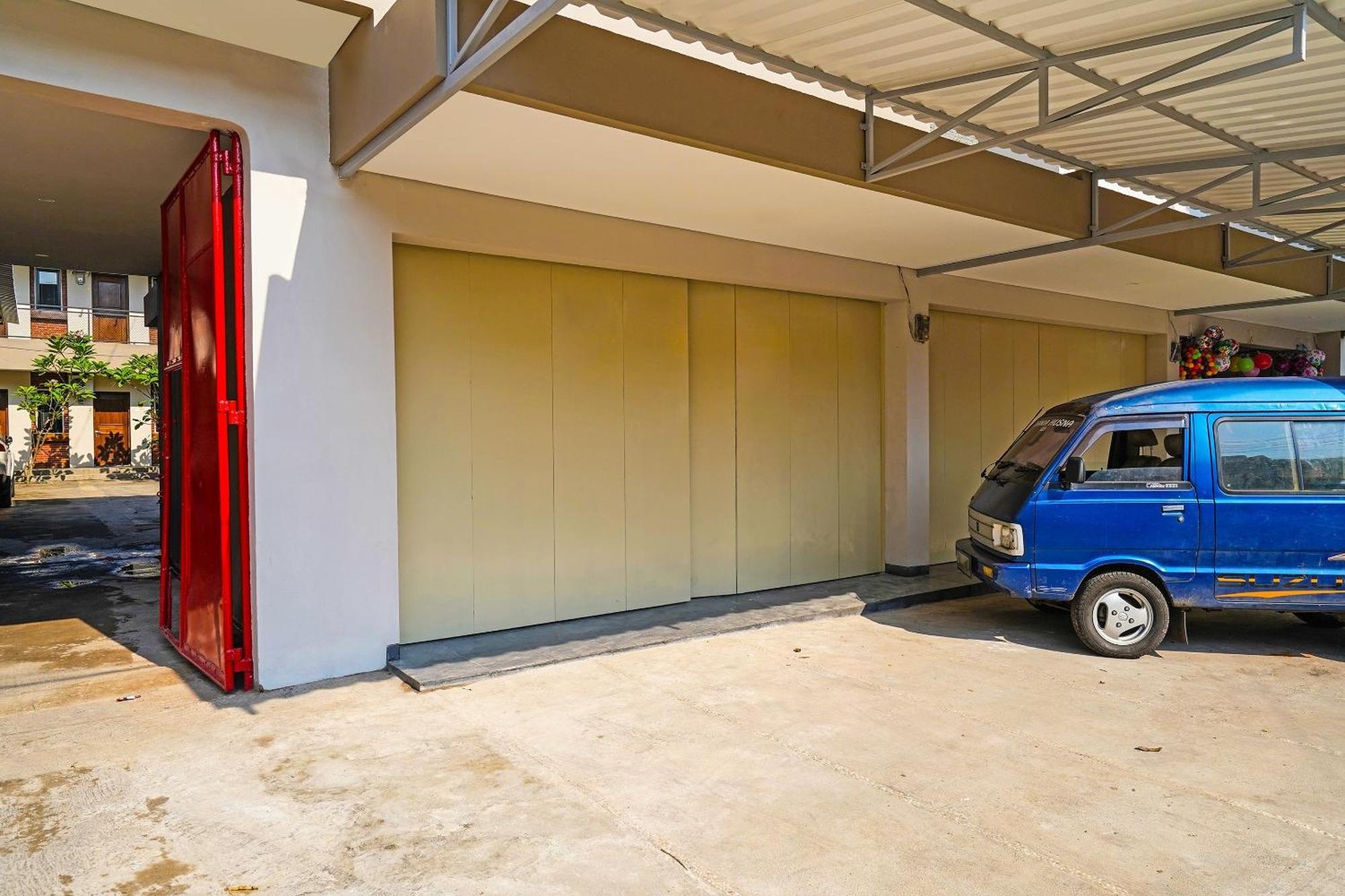 Capital O 1898 Louise Place Cianjur Exterior photo