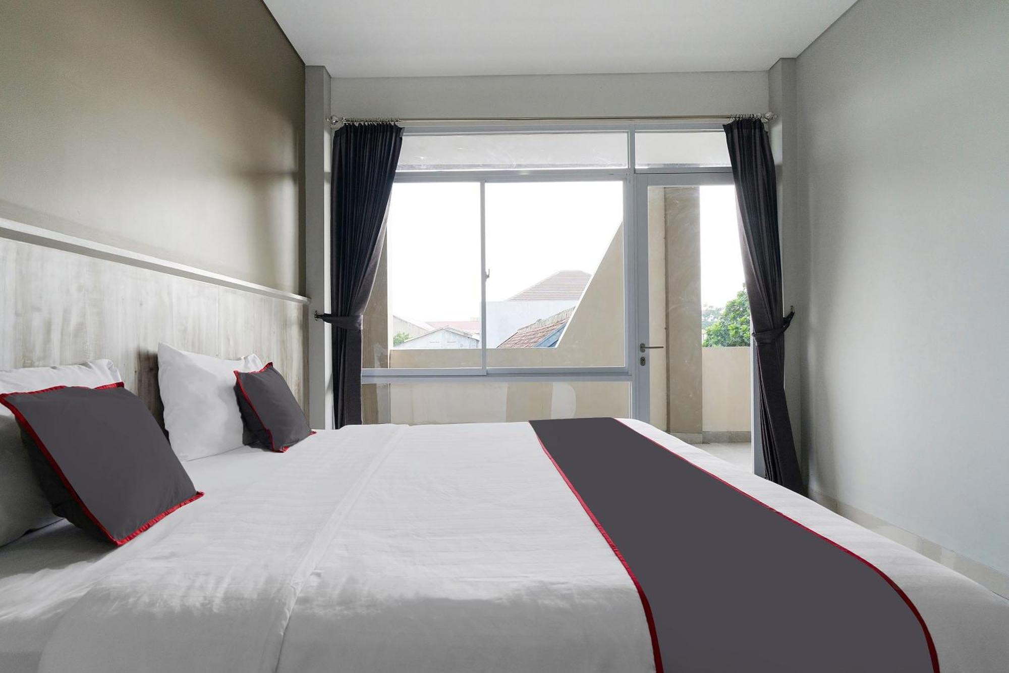 Capital O 1898 Louise Place Cianjur Exterior photo